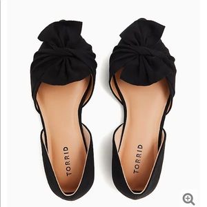 NWT Torrid 8 black bow flats